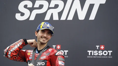 Bagnaia celebra su triunfo en la Sprint del GP de Japón