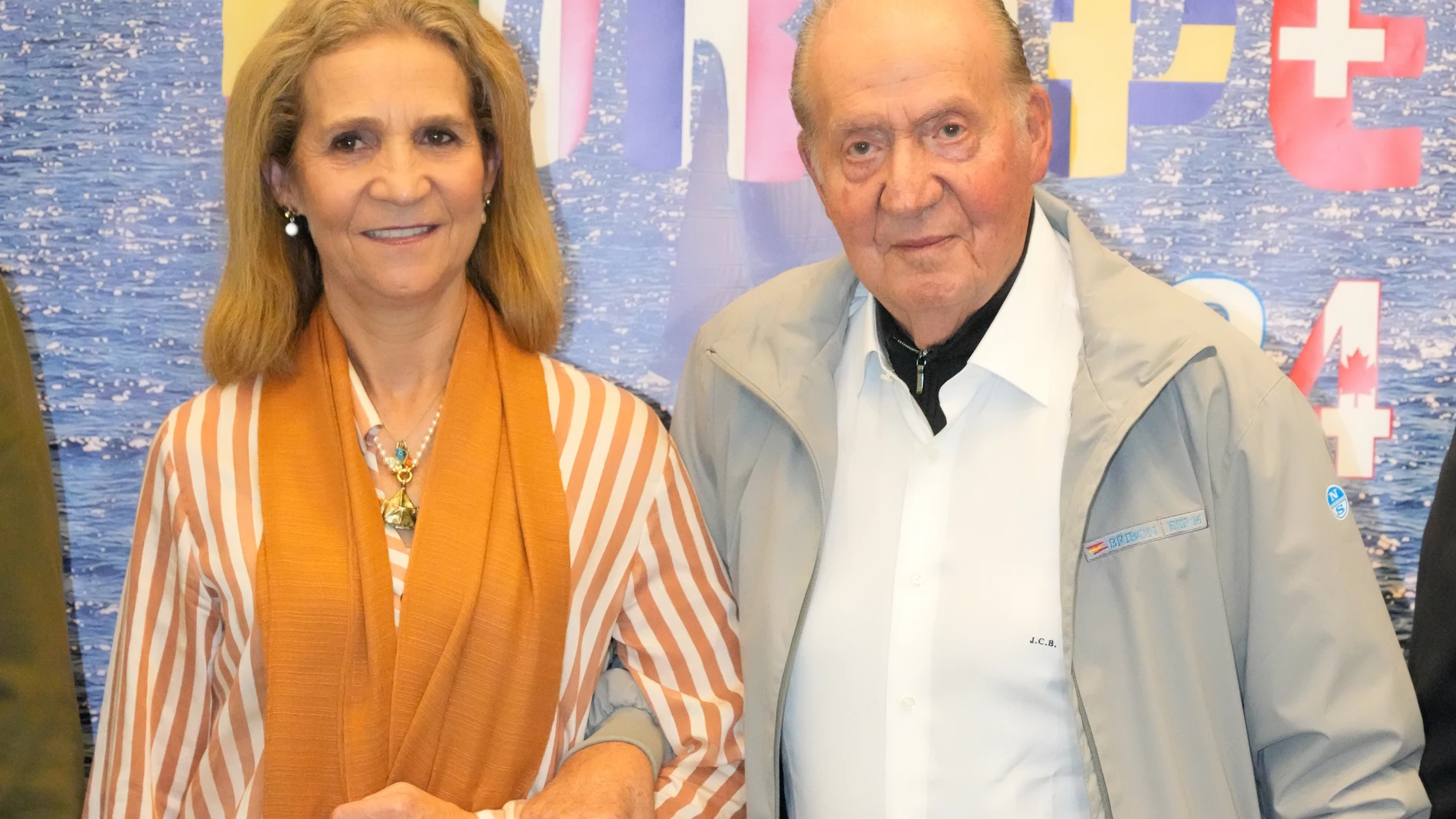 El rey Juan Carlos y la Infanta Elena acuden a la entrega del Trofeo Xacobeo en el Real Club Náutico de Sanxenxo a 05 de Octubre de 2024 en Sanxenxo, Galicia (España). REY JUAN CARLOS;INFANTA ELENA;TROFEO XACOBEO; Ángel Díaz Briñas / Europa Press 05/10/2024