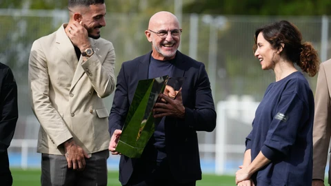 La selección española de fútbol recibe el Premio Internacional del Deporte de la Comunidad de Madrid