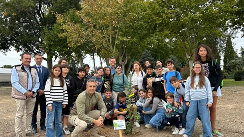 Madrid presenta el aula ambiental "La Isla Forestal", que enseña a los escolares a proteger la flora