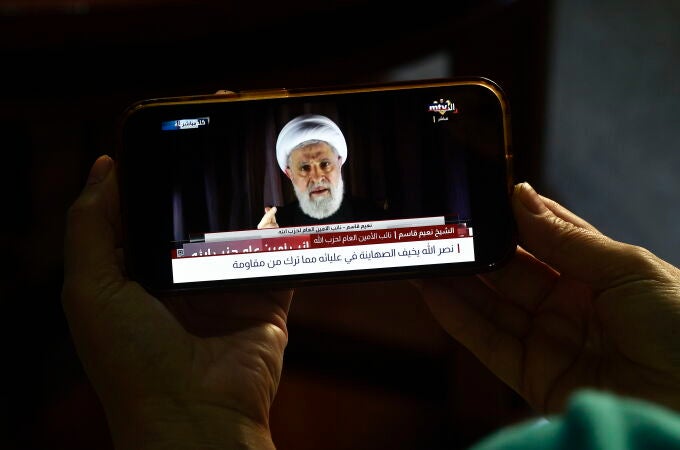 Hezbollah deputy leader Naim Qassem holds televised speech