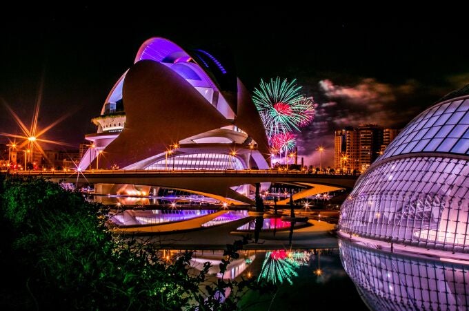 Castillo de fuegos artificiales en Valencia hoy martes por el 9 de octubre: horario y ubicación.