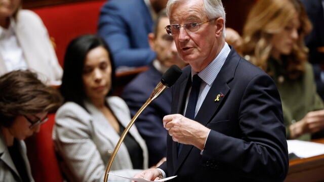 El primer ministro francés, Michel Barnier, se dirige a la Asamblea Nacional