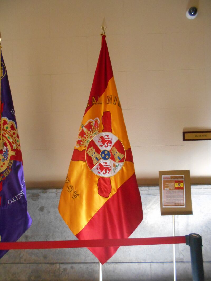 Bandera de la Academia Militar de Zaragoza, la cual besó la Princesa Leonor en su jura de bandera en 2023