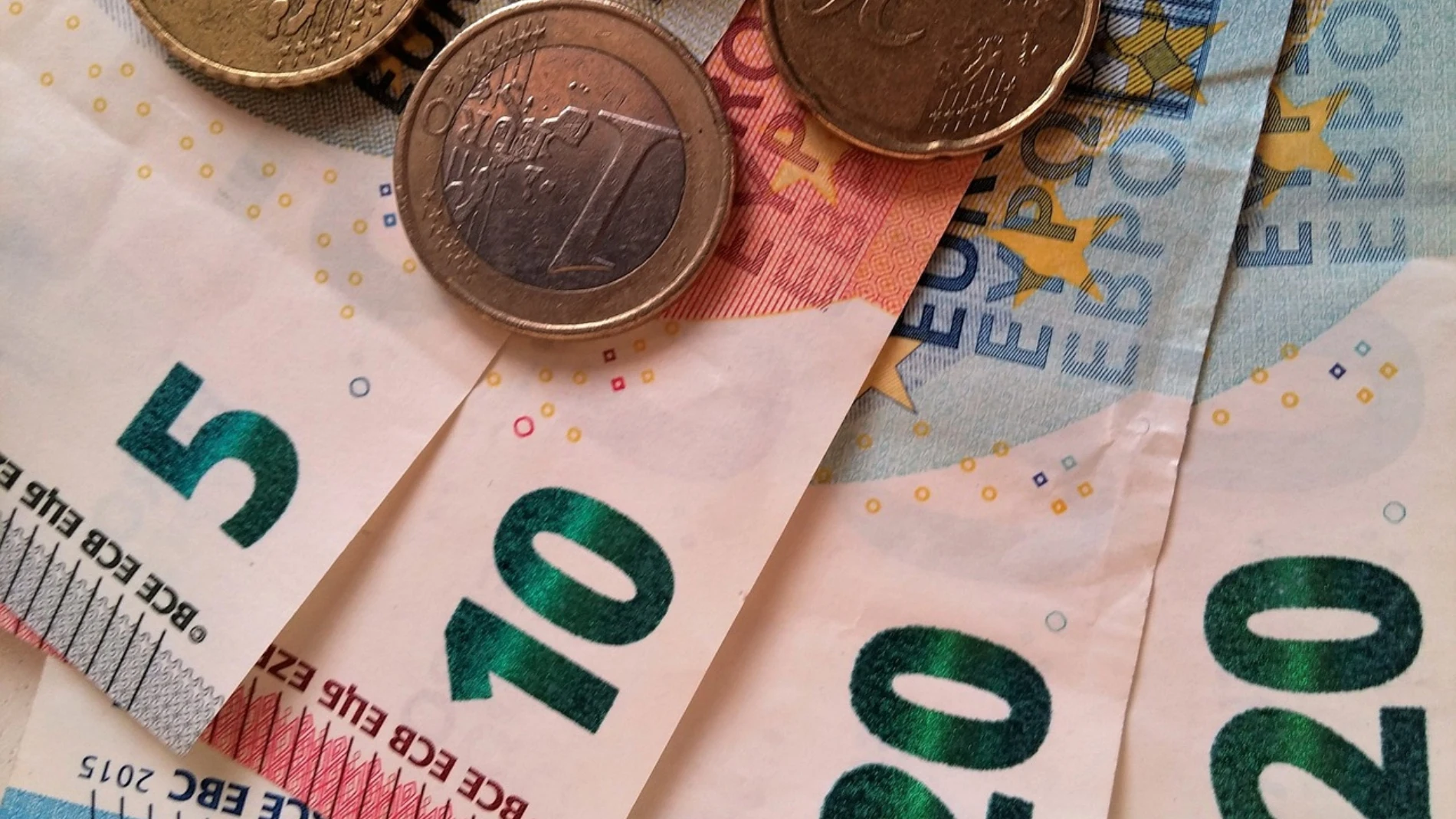 Adiós al euro: esto son los billetes y monedas que van a salir de la circulación en Europa