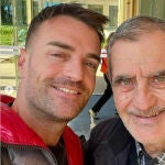 Miquel Valls junto a su padre