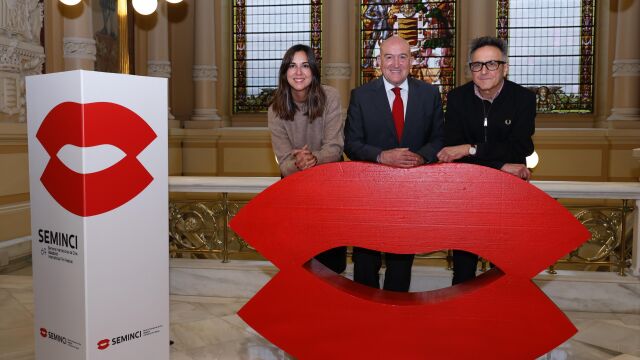 Jesús Julio Carnero, Blanca Jiménez y José Luis Cienfuegos, durante la presentación de la Seminci