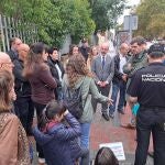 Vecinos de San Blas trasladan al delegado del Gobierno sus preocupaciones en su visita al parque El Paraíso