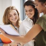 Jóvenes estudiantes, nuevo empleo