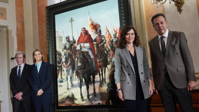 Ayuso presenta el cuadro sobre la toma de Orán por las tropas del Cardenal Cisneros, obra de Ferrer-Dalmau 