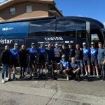 Brindis y reggaeton: Alex Aranburu se despide del Movistar con un podio en Piemonte