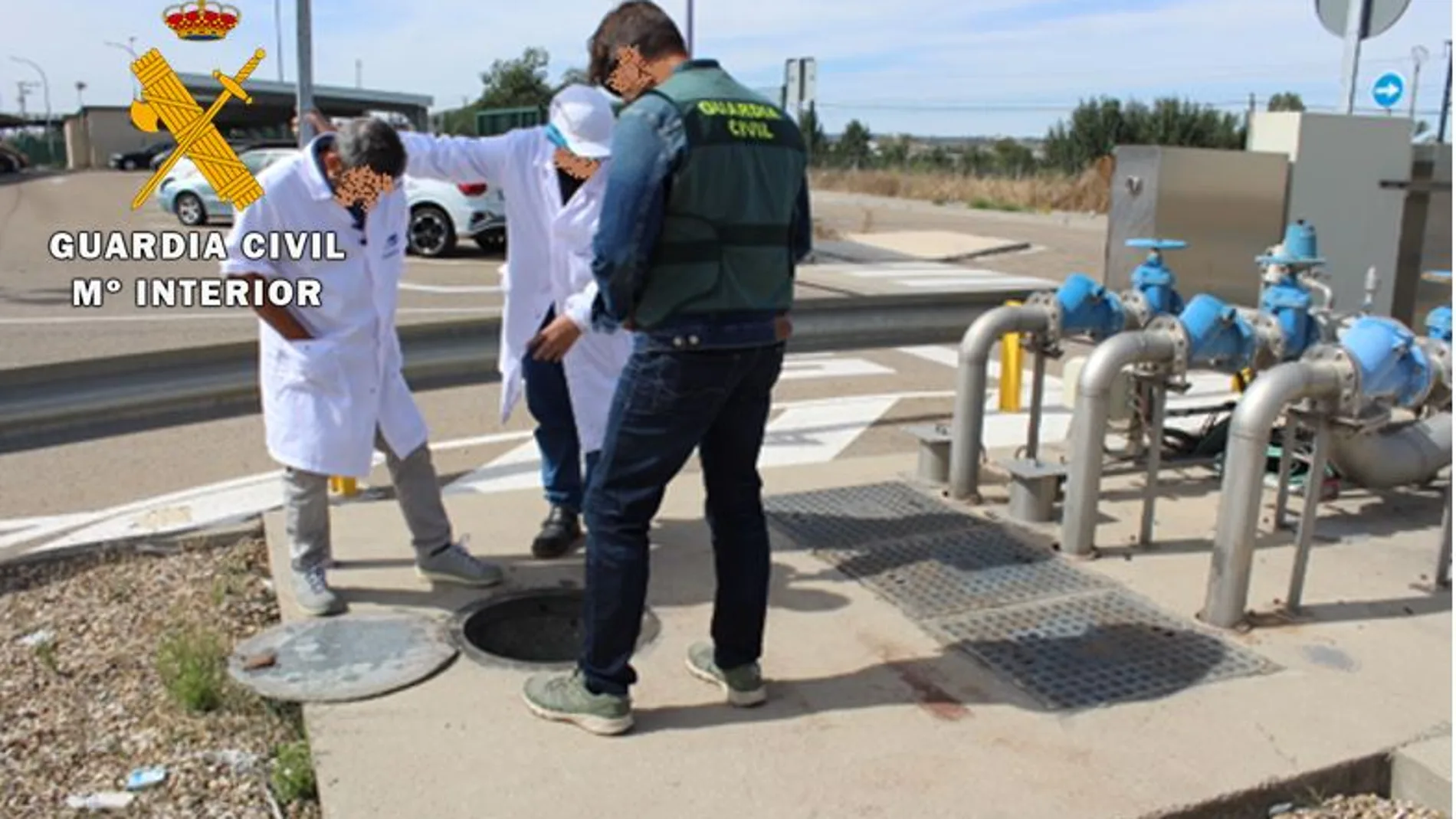 Técnicos de Medio Ambiente del Ayuntamiento de Valladolid y Guardia Civil investigan el vertido ilegal