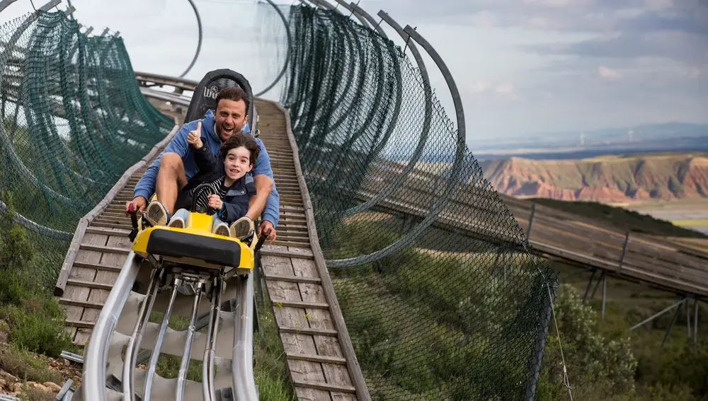 Bobsleigh adulto y niño en Navarra