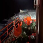 Uno de los rescates de una patera realizados por Salvamento Marítimo en aguas de Canarias