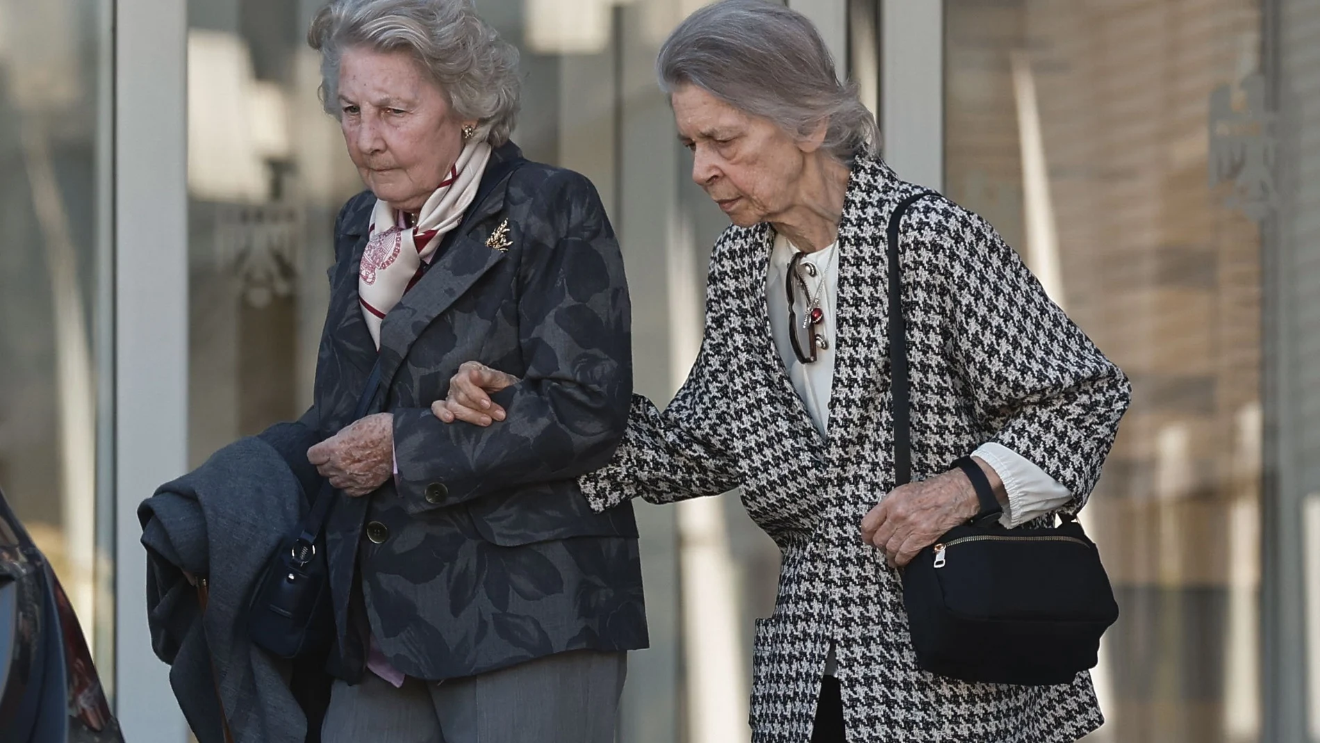 Preocupa mucho la situación personal de la reina Sofía 9 Merca2.es Laura Hurtado de Mendoza: consejera, escudera y amiga Fiel de la Reina Sofía