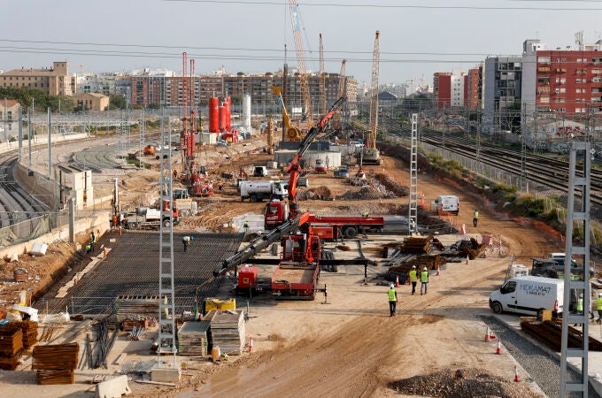 Valencia paga otros 4 millones de los 132 que costará su parte en soterrar las vías al sur