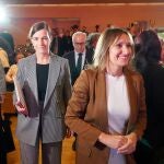 Lucas, a su llegada a la jornada de Empresa Familiar junto a Rocío Hervella