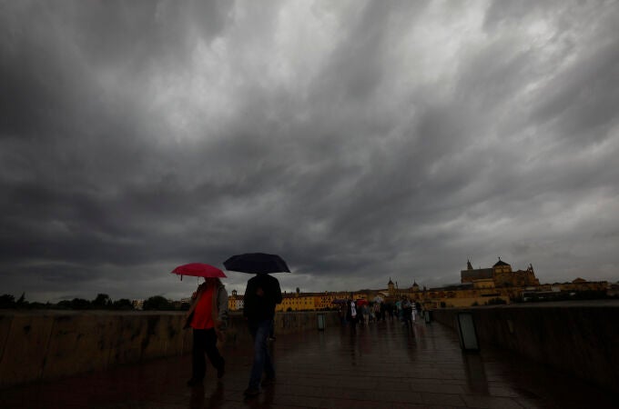 Lluvia, tormentas y descenso de las temperaturas