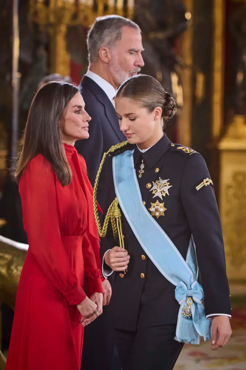 Sus Majestades los Reyes Felipe IV y la reina Letizia junto a Leonor, Su Alteza Real la Princesa de Asturias, 