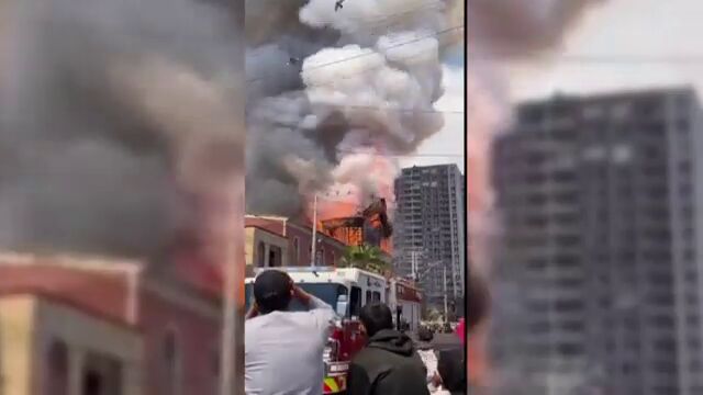 Las llamas engullen la histórica iglesia de San Francisco en localidad chilena de Iquique