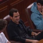 Juan Carlos Ferrero, Roger Federer y Carlos Alcaraz, viendo la final del Masters 1.000 de Shanghái entre Djokovic y Sinner