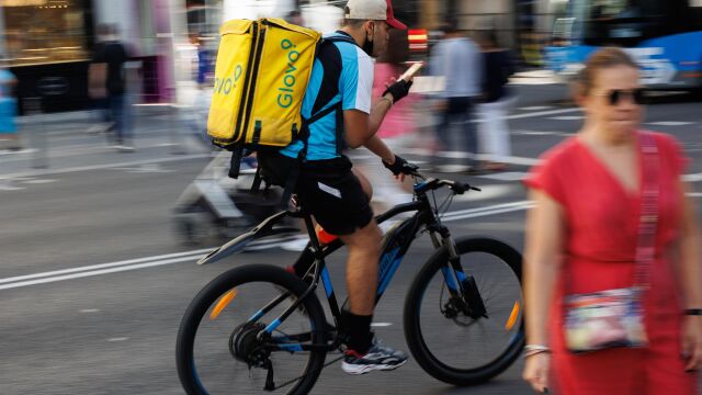 UE.- Los 27 dan luz verde final a la 'Ley Rider' europea que protege a los trabajadores de plataformas como Glovo