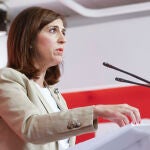 La portavoz del PSOE Esther Peña en rueda de prensa