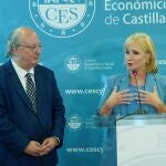 Leticia García y Enrique Cabero atienden a la prensa