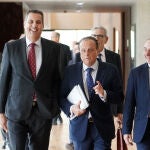 Mario Amilivia a su llegada a las Comisión de Economía y Hacienda de las Cortes