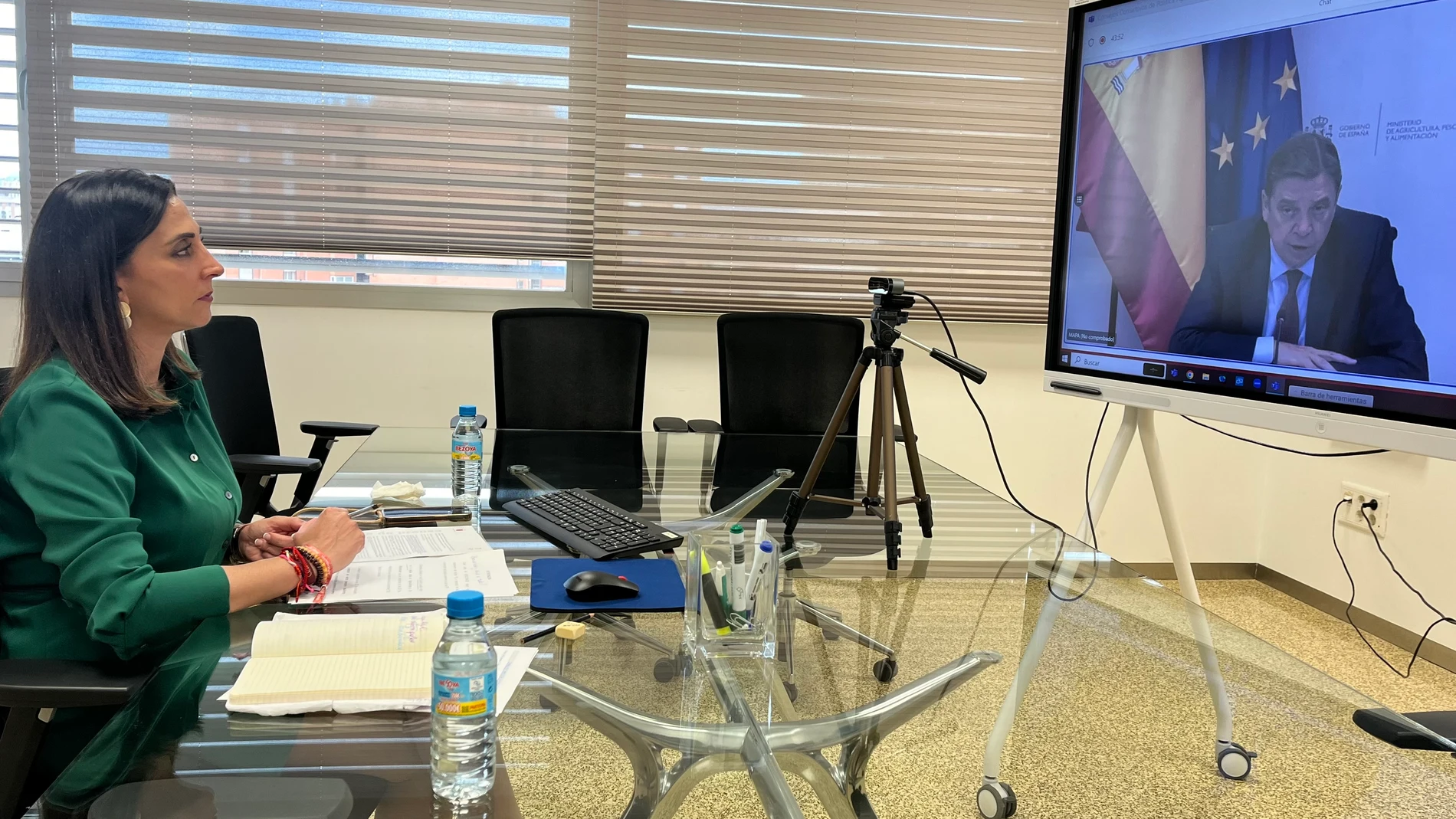 La consejera de Agua, Agricultura, Ganadería y Pesca, Sara Rubira