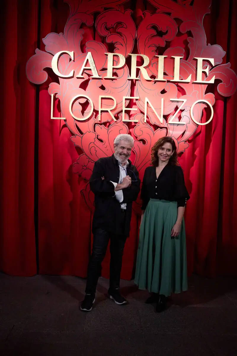 Ayuso inaugura la exposición Caprile Lorenzo