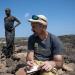 Alfredo González-Ruibal es doctor en Arqueología Prehistórica por la Universidad Complutense de Madrid