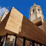 La Casa del Relojero está a escasos metros de la torre del Miguelete de la Catedral de Valencia