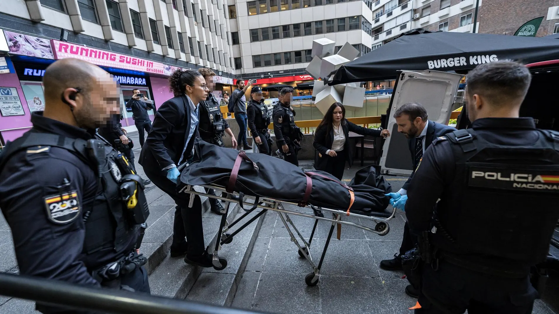 La mujer que falleció ayer en un piso de alterne de la plaza de los Cubos (Madrid) murió por consumo de drogas