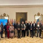 García Carbayo junto a los catorce nuevos embajadores salmantinos
