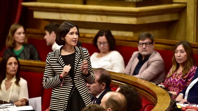 La consellera de Interior de la Generalitat, Núria Parlon, en la primera sesión de control al Govern en el Parlament, a 16 de octubre de 2024