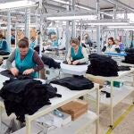 Economía.- Sindicatos y patronal siguen sin avances en la negociación del convenio de la industria del textil