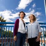 Irene Muñoz y Malka Gutiérrez, pacientes que han superado un cáncer de máma. © Jesús G. Feria. 