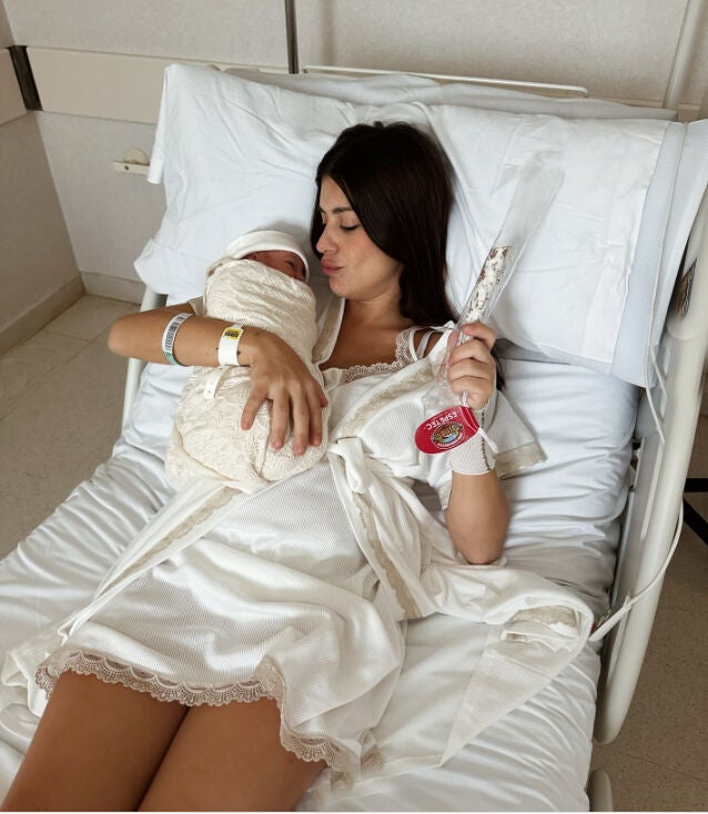 Dulceida con su hija Aria en la foto de la polémica