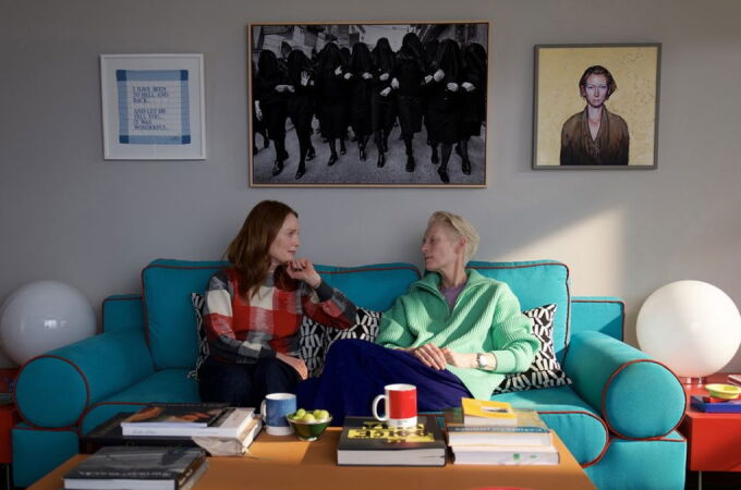 Julianne Moore y Tilda Swinton en "La habitación de al lado"