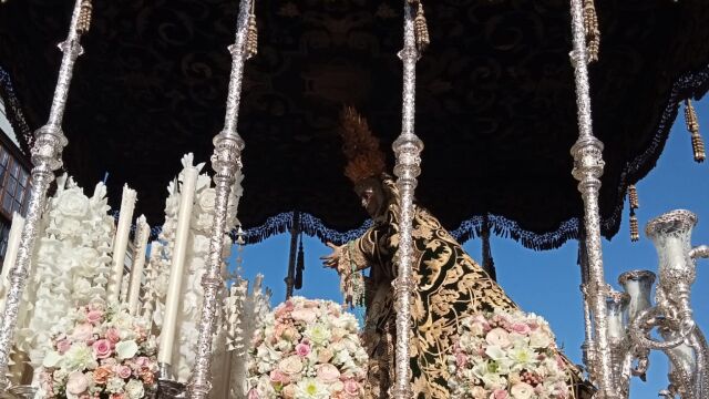 La Esperanza de la Yedra de Jerez en su paso de palio 