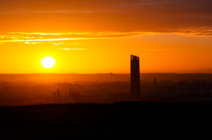 Amanece en Sevilla tras las lluvias de los últimos días