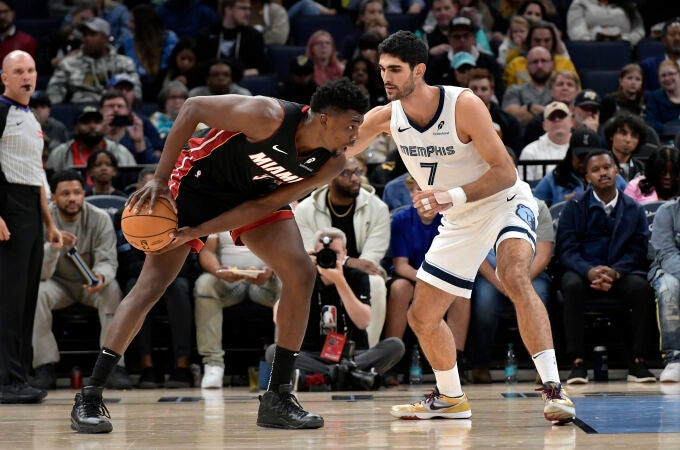 Aldama, con la camiseta de los Grizzlies