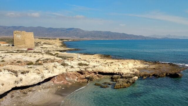 La duna fósil y el entorno del espacio Natural Protegido de Torre de Cope en Águilas
