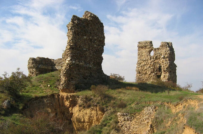 Ruinas del castillo de Saldaña, donde la leyenda dice que nació Bernardo del Carpio