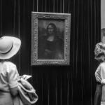 La "Mona Lisa", de Leonardo da Vinci, en julio de 1945 en París, tras haber estado escondida durante la Segunda Guerra Mundial