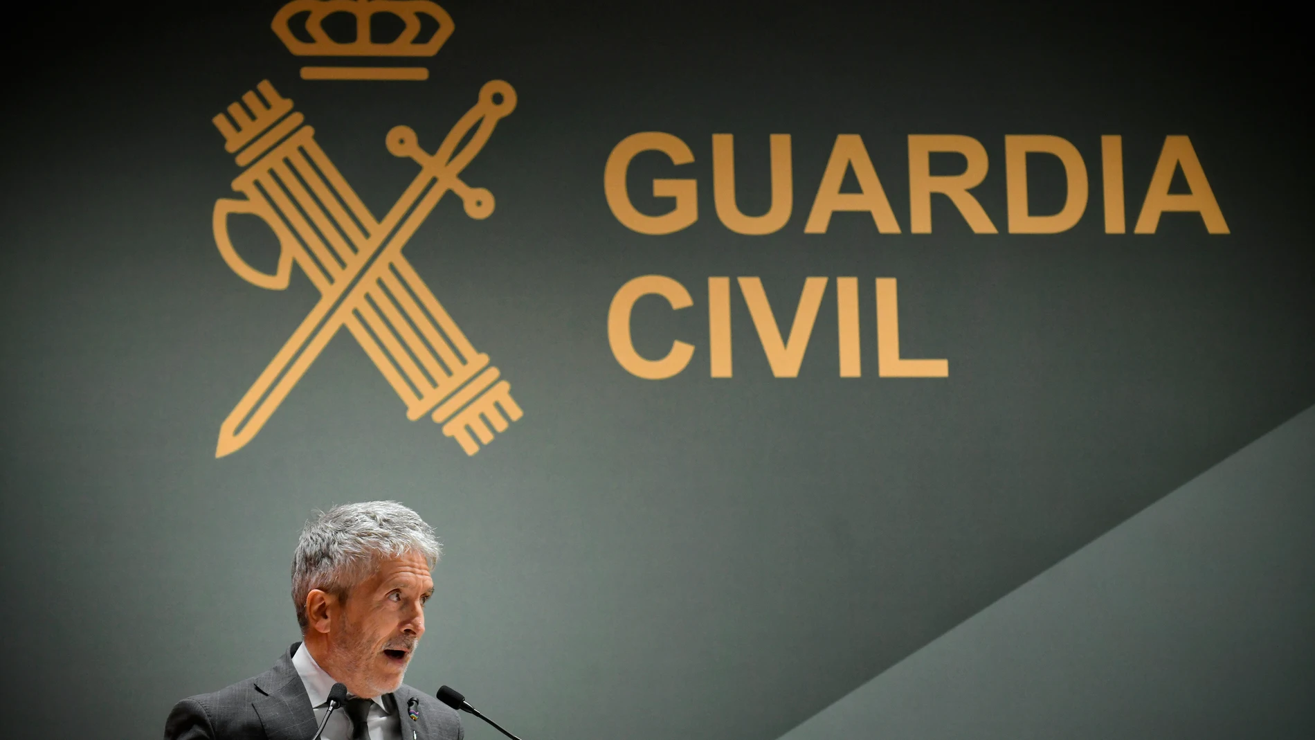 El ministro del interior, Fernando Grande-Marlaska, durante las III Jornadas de Diversidad de la Guardia Civil, en la Dirección General de la Guardia Civil, a 22 de octubre de 2024, en Madrid (España). La iniciativa tiene como objetivo dar a conocer los diferentes tipos de discapacidades que existen, así como hacer visibles a las personas que lo afrontan y las barreras que quedan por eliminar. 22 OCTUBRE 2024;INTERIOR;GUARDIA CIVIL;DISCAPACIDADES;DIVERSIDAD;JORNADAS;DISCAPACIDAD; Fernando S...