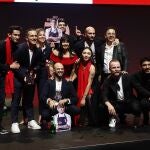 El bar Handshake Speakeasy, de México, recibe el premio al Mejor Bar del Mundo durante la ceremonia de entrega de los World's 50 Best Bars 2024 (mejores bares del mundo en 2024), hoy martes en Madrid. 