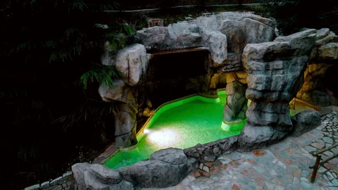 La cueva del Balneario de La Hermida.