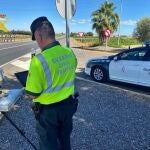 Un agente de la Guardia Civil de Tráfico, en una imagen de archivo